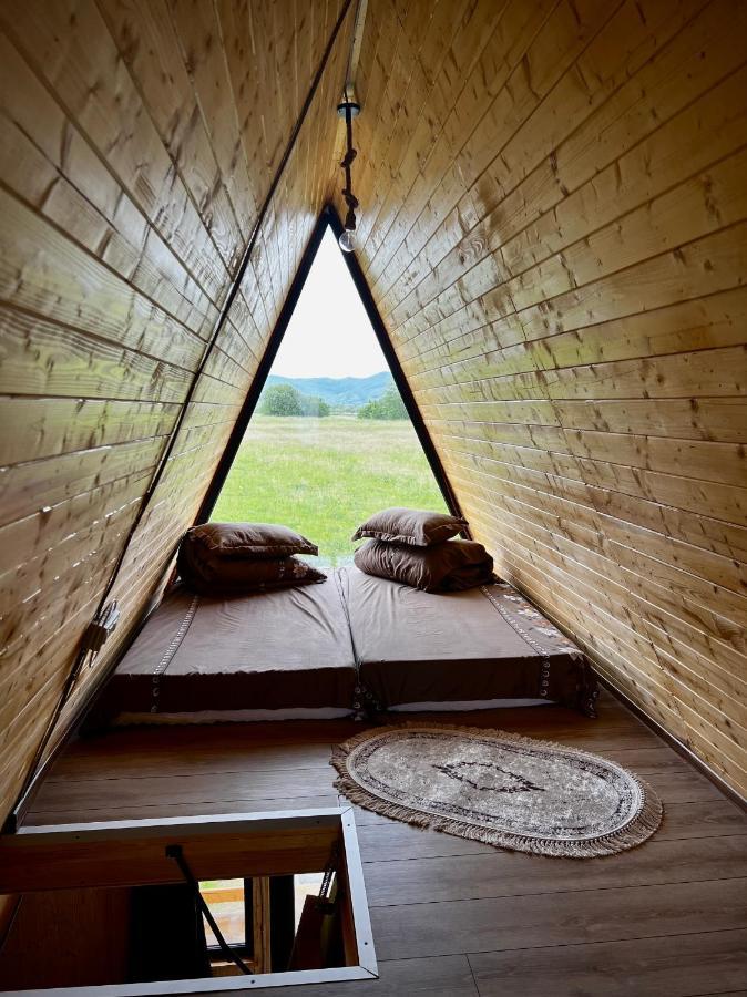 Capu Cîmpului A-Frame Bucovina- Paradis Bucovinean المظهر الخارجي الصورة