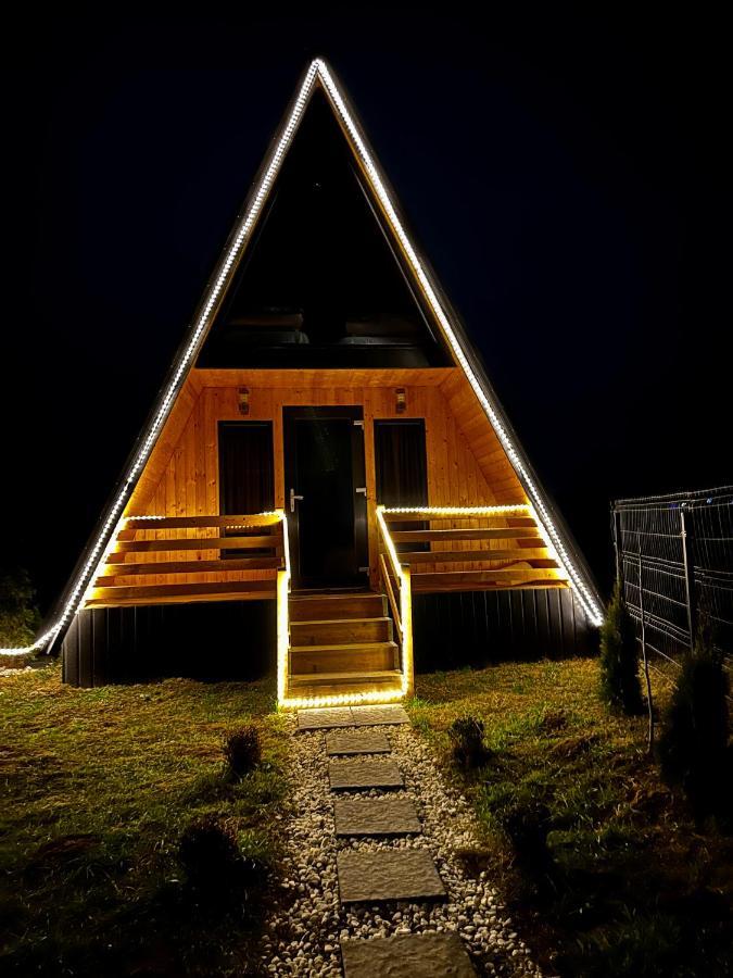 Capu Cîmpului A-Frame Bucovina- Paradis Bucovinean المظهر الخارجي الصورة