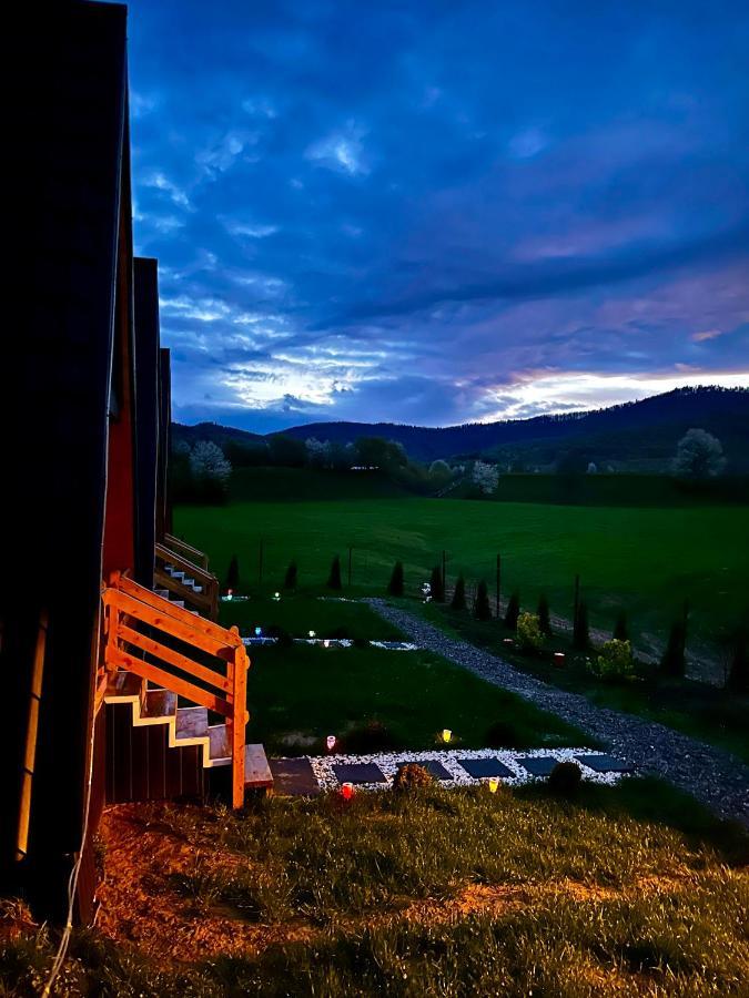 Capu Cîmpului A-Frame Bucovina- Paradis Bucovinean المظهر الخارجي الصورة