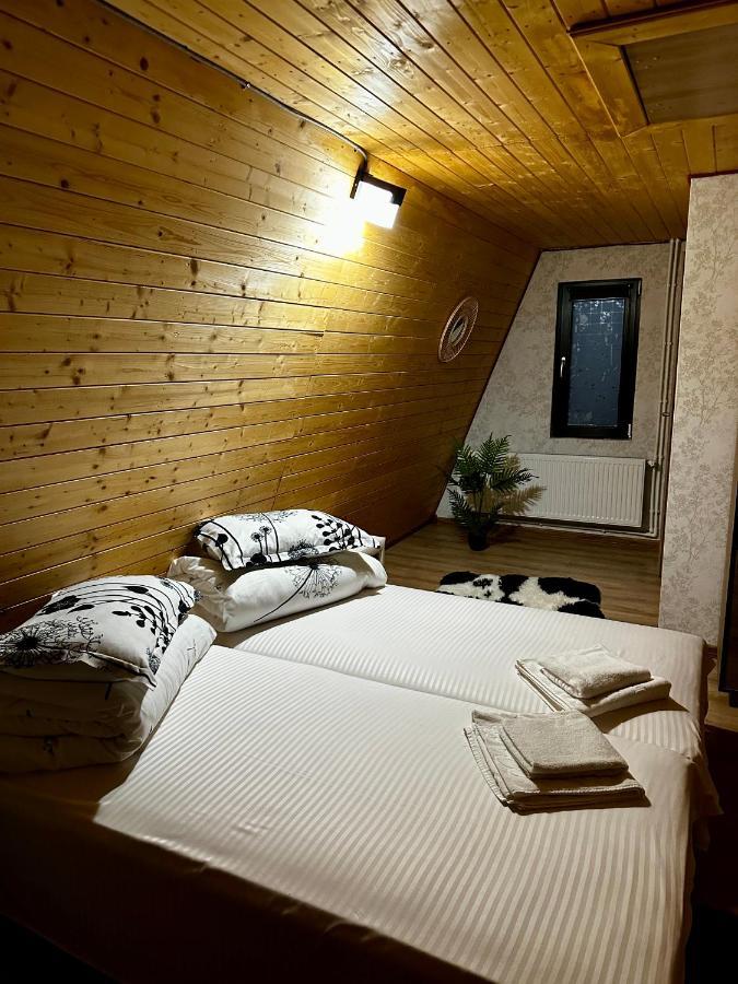 Capu Cîmpului A-Frame Bucovina- Paradis Bucovinean المظهر الخارجي الصورة